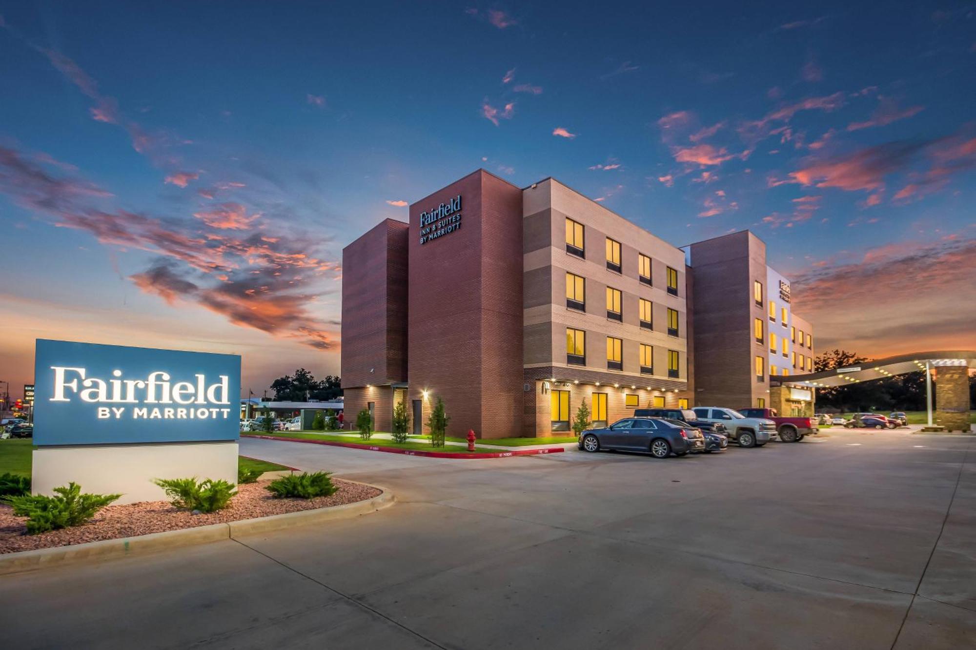 Fairfield Inn & Suites By Marriott Чікешей Екстер'єр фото